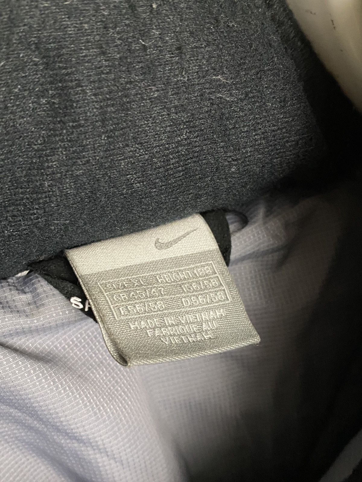 Nike × Vintage Nike vintage grey / black puffer jacket small hex logo 2000s Size US XL / EU 56 / 4 - 5 Thumbnail