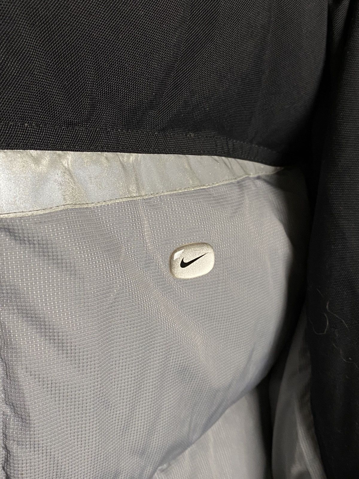 Nike × Vintage Nike vintage grey / black puffer jacket small hex logo 2000s Size US XL / EU 56 / 4 - 2 Thumbnail