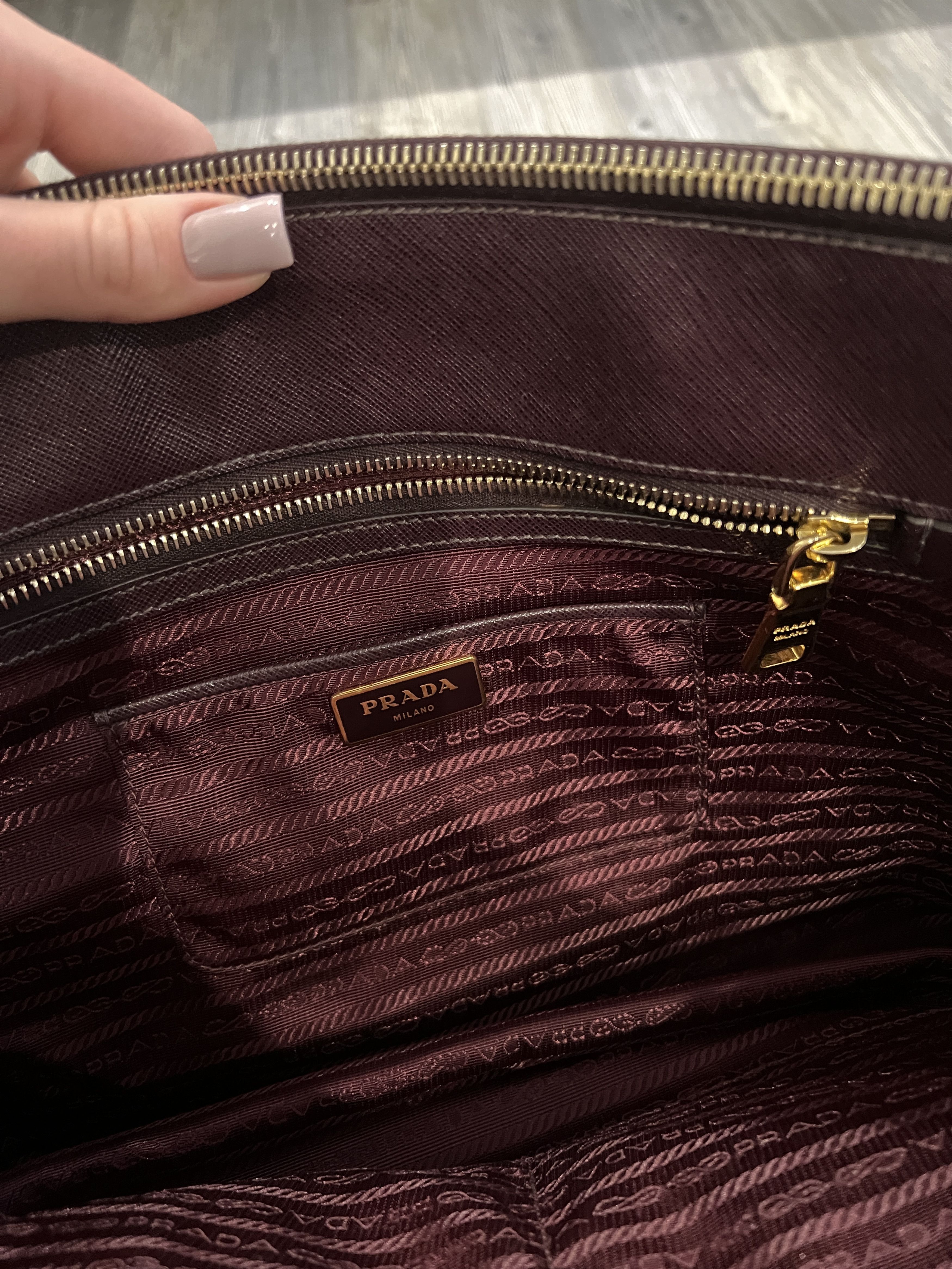 Prada Prada Milano Galleria Leather Handbag Size ONE SIZE - 9 Thumbnail