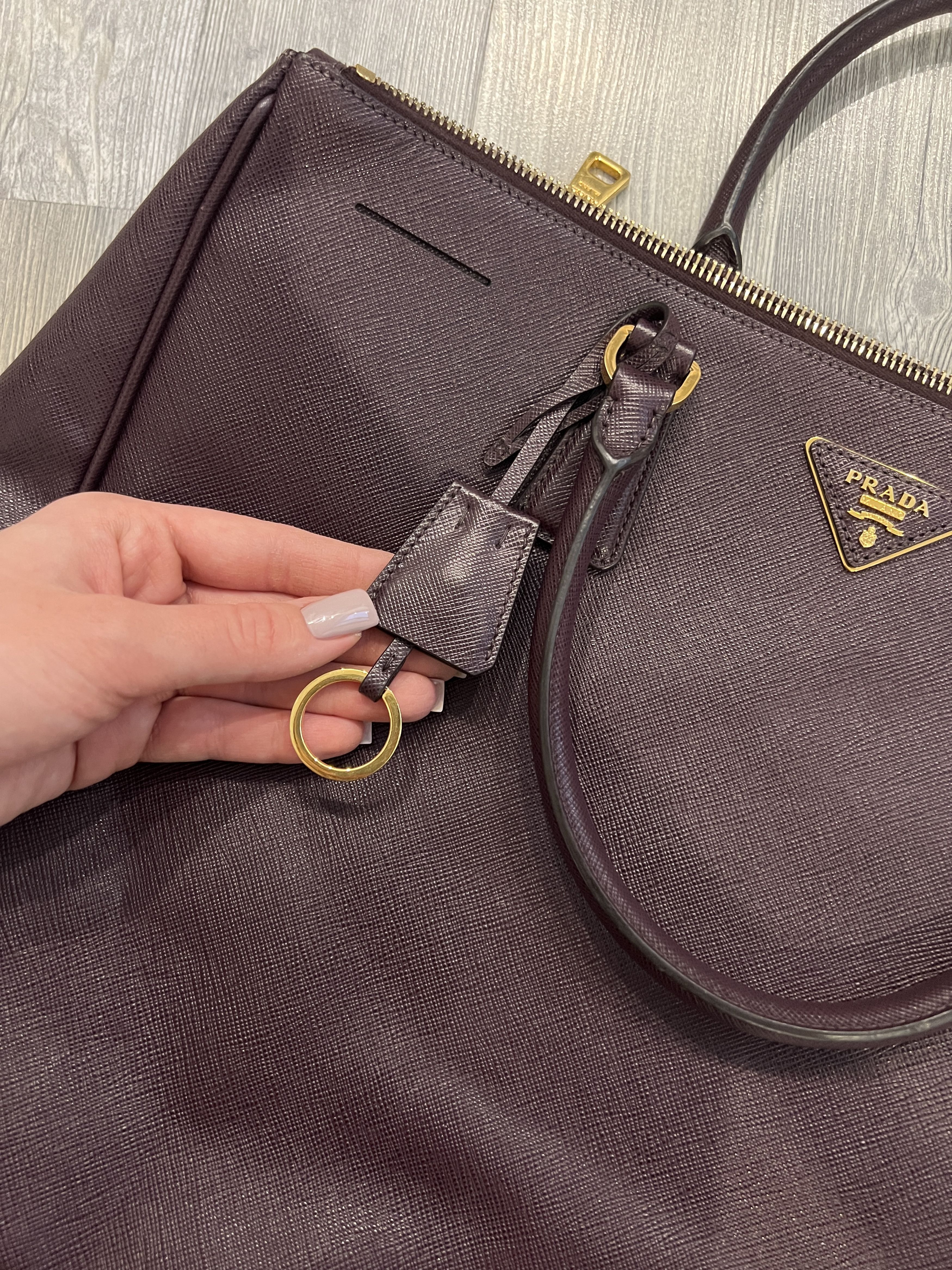 Prada Prada Milano Galleria Leather Handbag Size ONE SIZE - 13 Thumbnail