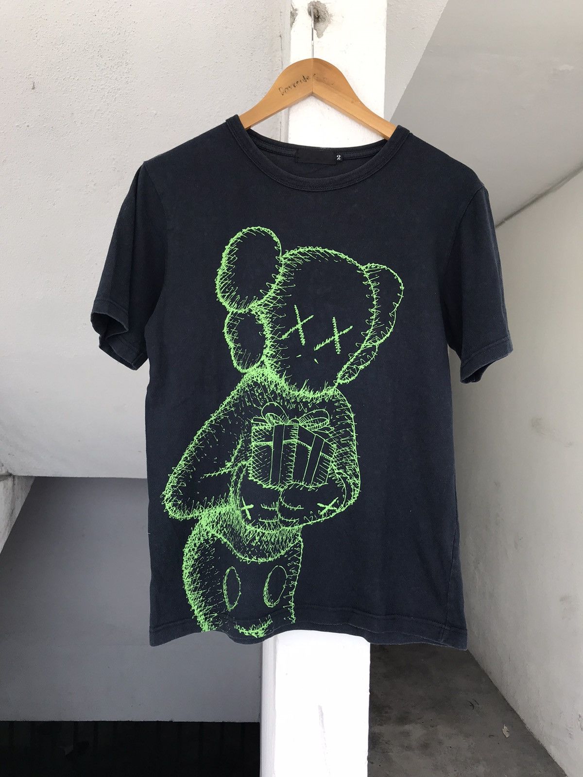 Kaws × Original Fake Originalfake Kaws Tee Size US S / EU 44-46 / 1 - 4 Thumbnail