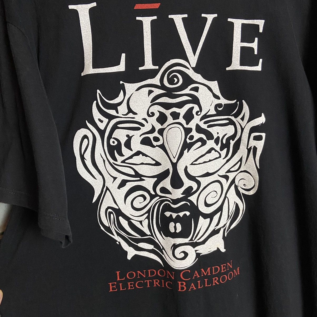 Band Tees × Vintage Vintage 90s Live London Tour Band Tee Size US XL / EU 56 / 4 - 4 Thumbnail