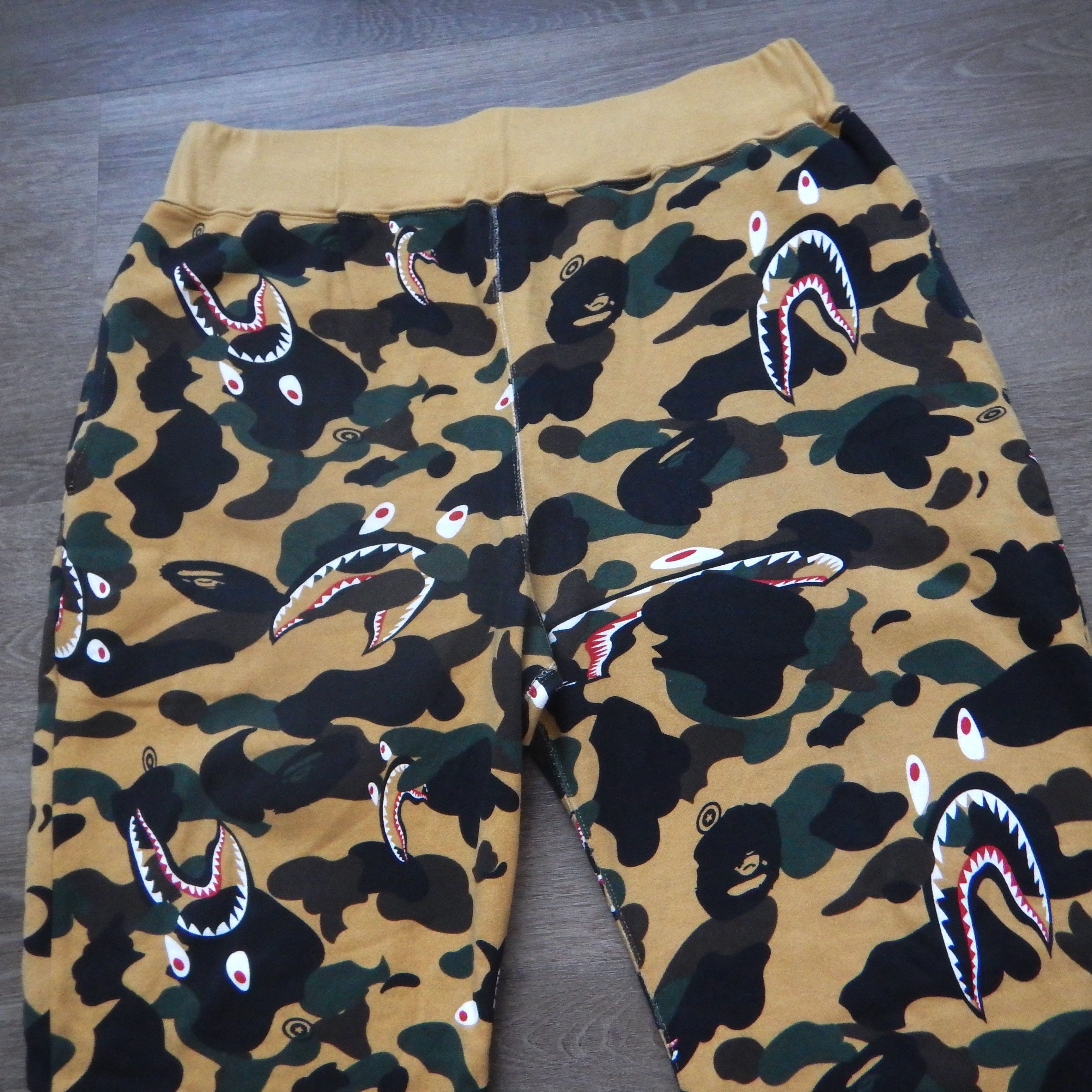 Bape FW20 Bape 1st Yellow Camo Shark Pattern Sweatpants Size US 36 / EU 52 - 2 Thumbnail