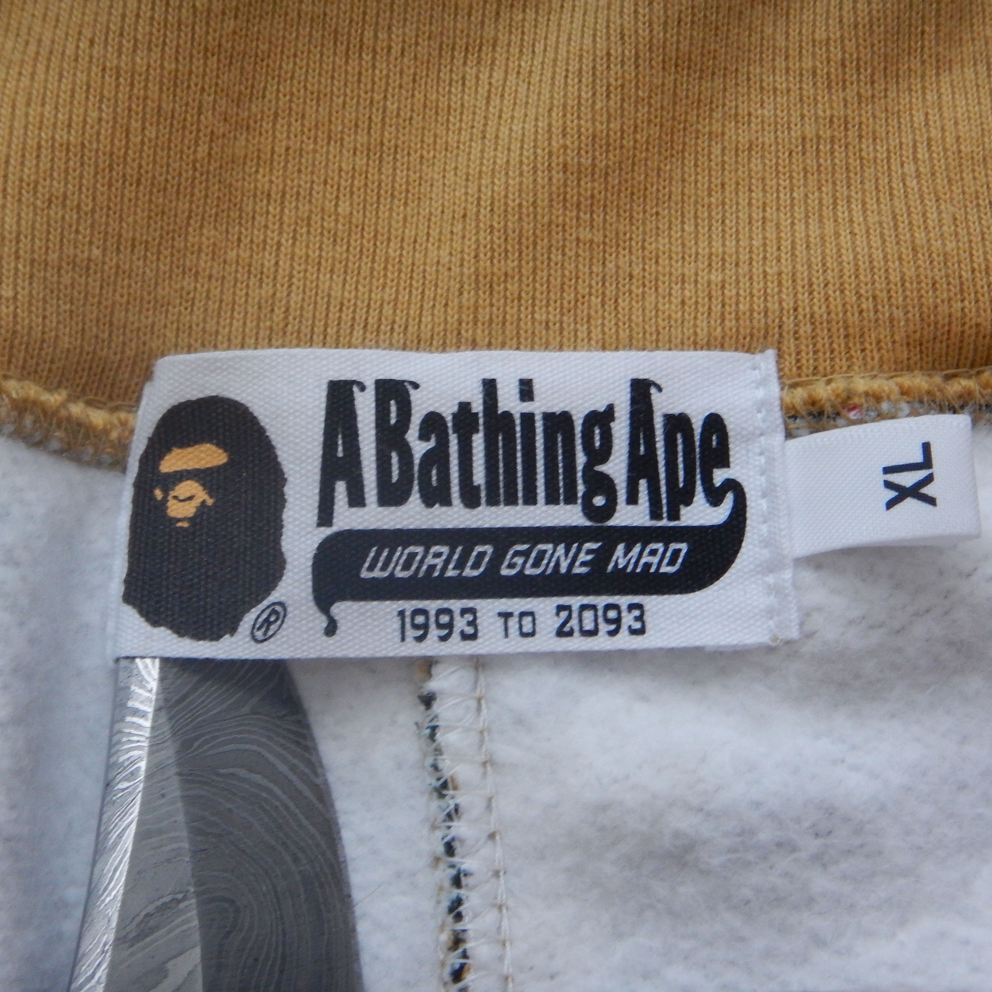 Bape FW20 Bape 1st Yellow Camo Shark Pattern Sweatpants Size US 36 / EU 52 - 4 Thumbnail