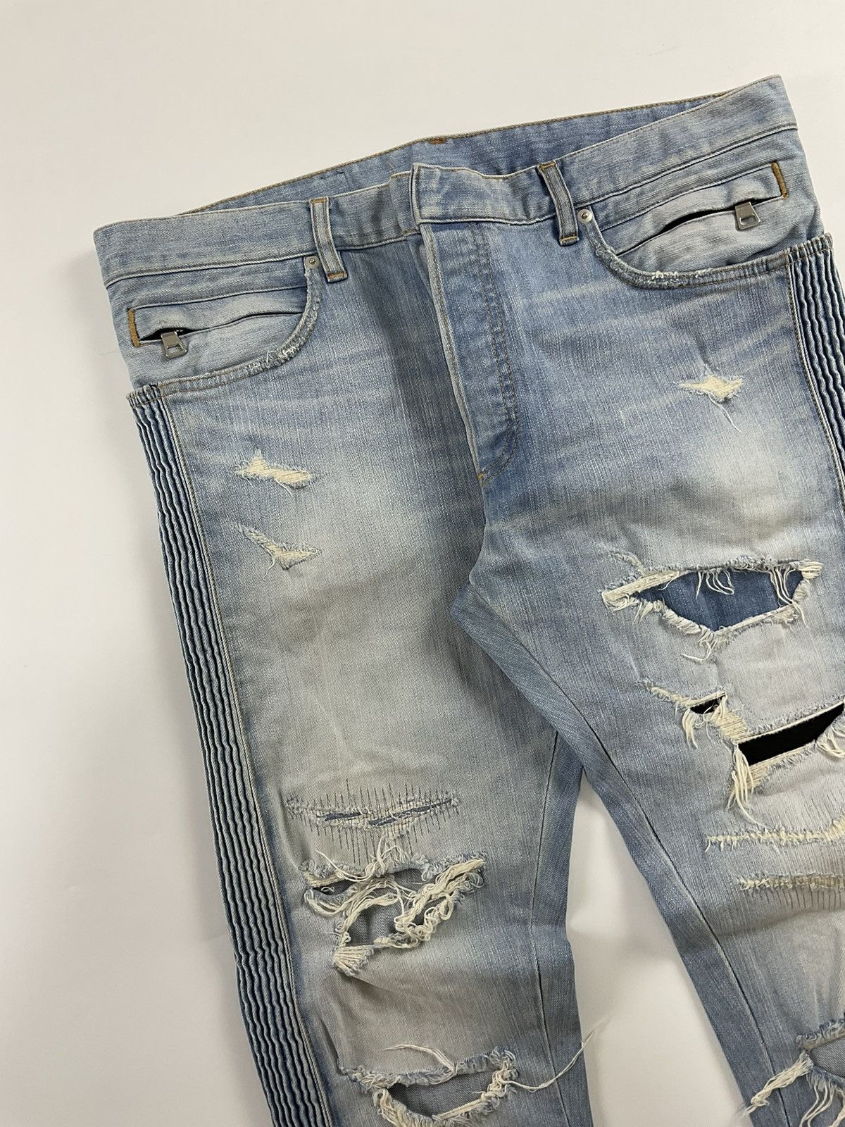 Balmain Balmain Distressed Denim Size US 35 - 2 Thumbnail