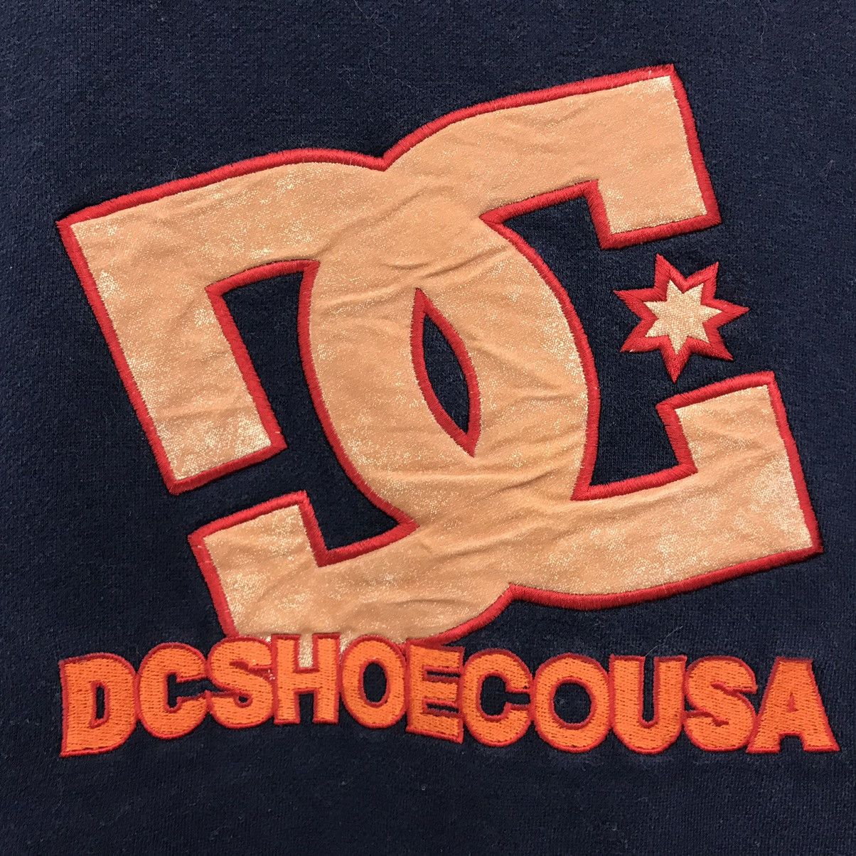 DC × Japanese Brand Vintage DCSHOECOUSA Sweatshirt Crewneck Biglogo Embroidery Size US M / EU 48-50 / 2 - 2 Thumbnail