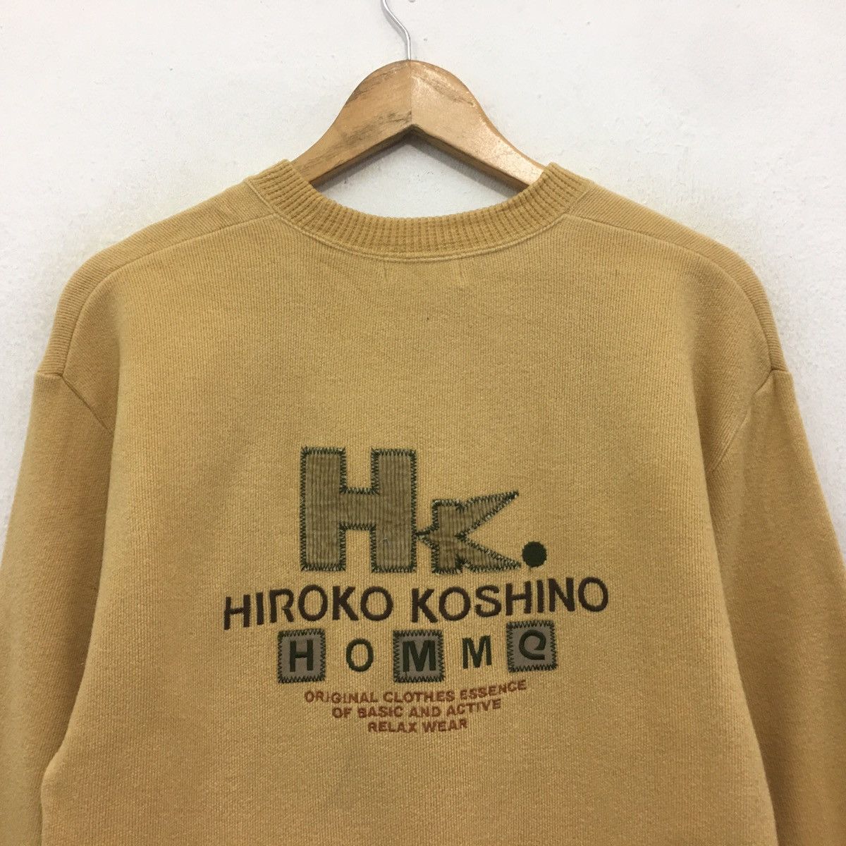 Hiroko Koshino Homme × Japanese Brand × Michiko Koshino London Hiroko Koshino Sweatshirt Crewneck BigLogo Embroidery Size US M / EU 48-50 / 2 - 5 Thumbnail