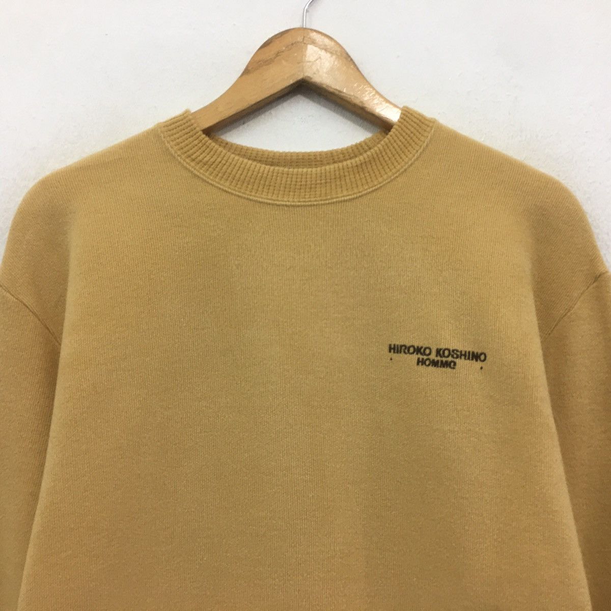 Hiroko Koshino Homme × Japanese Brand × Michiko Koshino London Hiroko Koshino Sweatshirt Crewneck BigLogo Embroidery Size US M / EU 48-50 / 2 - 3 Thumbnail