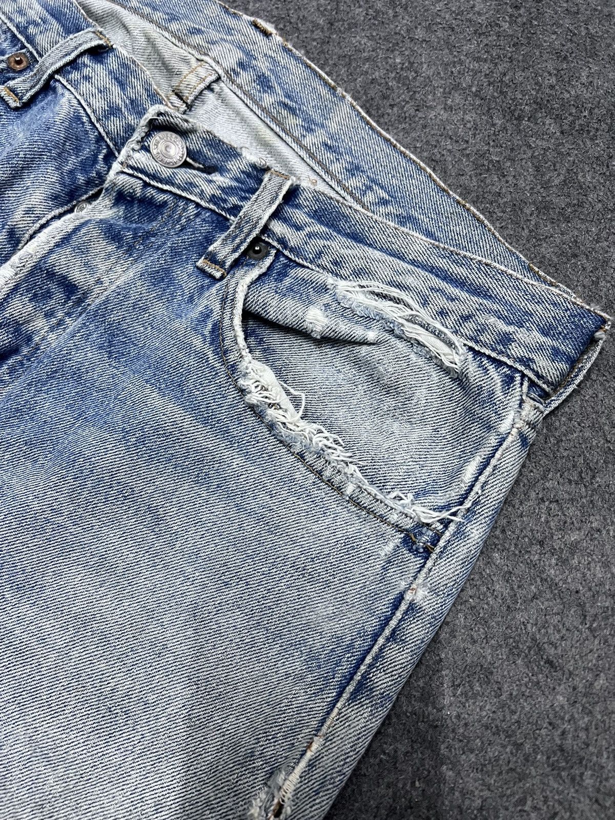 Japanese Brand × Levi's Made & Crafted × Vintage THRASHED VINTAGE 501 SALVAGE DISTRESSED DENIM PANT Size US 33 - 9 Thumbnail