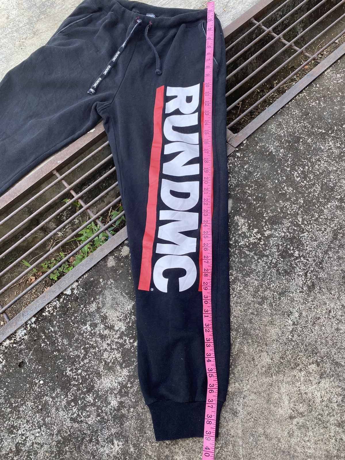 Hypebeast Vintage RUN DMC Sweatpants Size US 30 / EU 46 - 12 Thumbnail