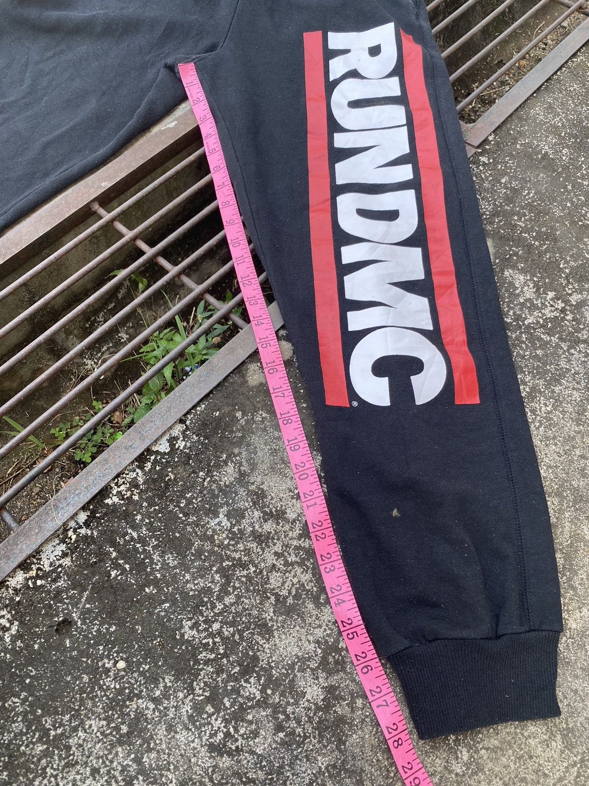 Hypebeast Vintage RUN DMC Sweatpants Size US 30 / EU 46 - 18 Thumbnail
