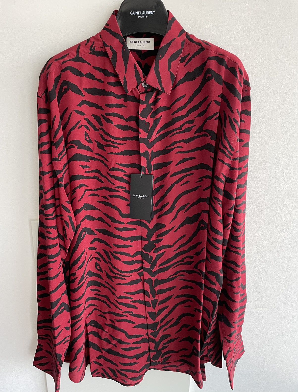 Hedi Slimane × Saint Laurent Paris × Yves Saint Laurent $1,450 New Super Runway 100% Silk Tiger Zebra Print Shirt Size US L / EU 52-54 / 3 - 1 Thumbnail