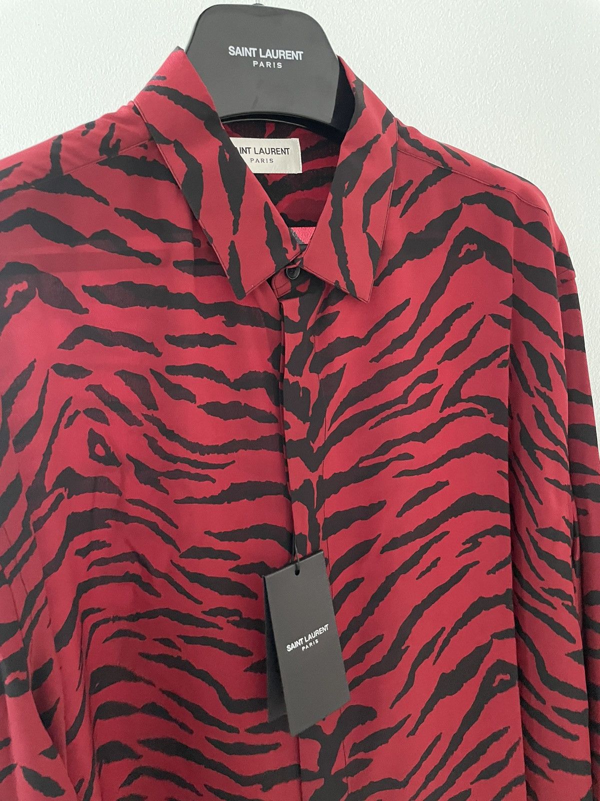 Hedi Slimane × Saint Laurent Paris × Yves Saint Laurent $1,450 New Super Runway 100% Silk Tiger Zebra Print Shirt Size US L / EU 52-54 / 3 - 16 Thumbnail
