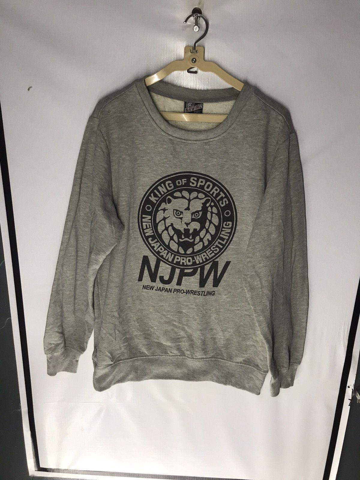 Japanese Brand NJPW big logo sweatshirt Size US L / EU 52-54 / 3 - 8 Thumbnail