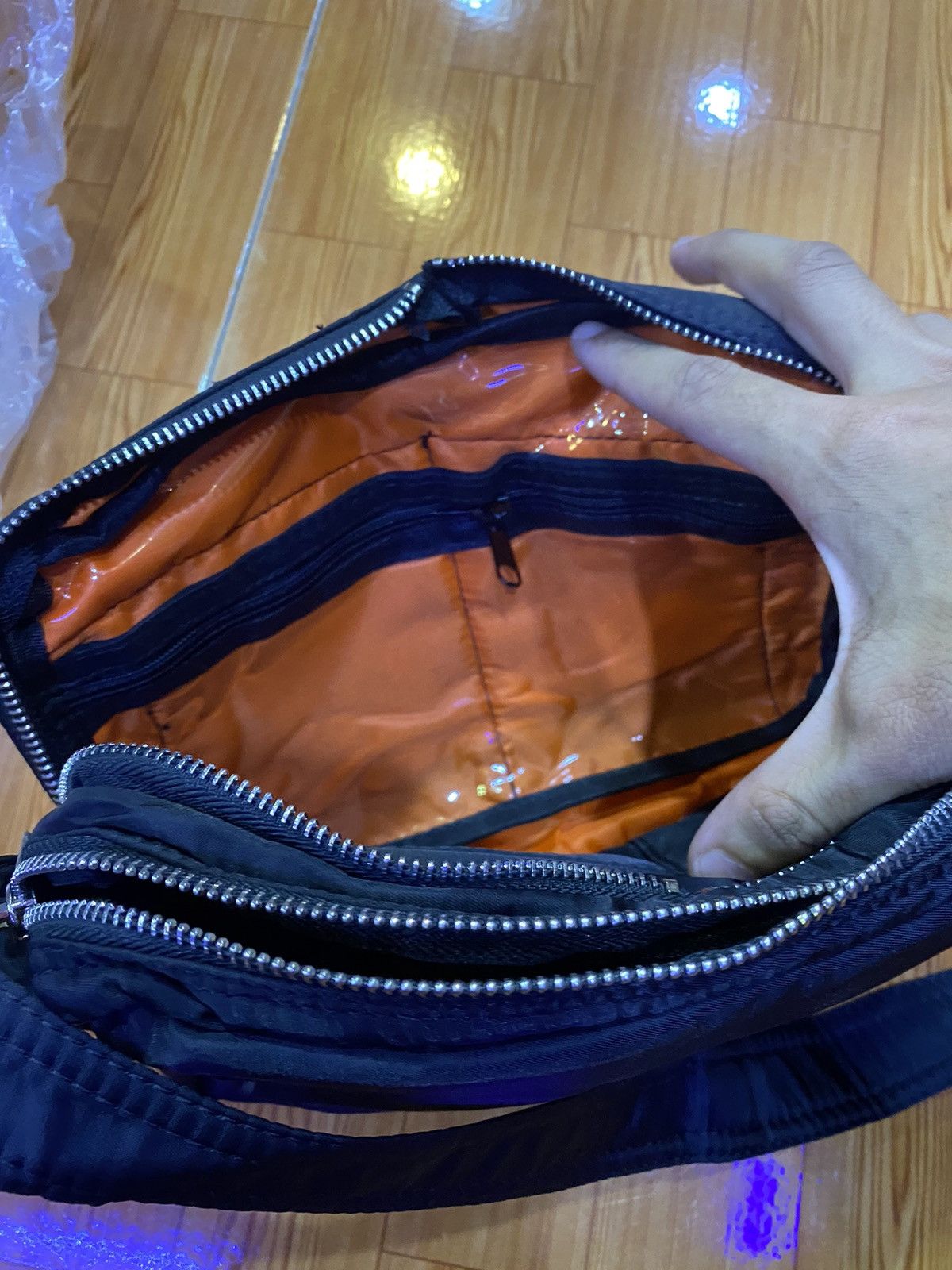Head Porter 🔥BINDING NOW🔥PORTER MADE IN JAPAN SLING BAG 🇯🇵 Size ONE SIZE - 13 Thumbnail