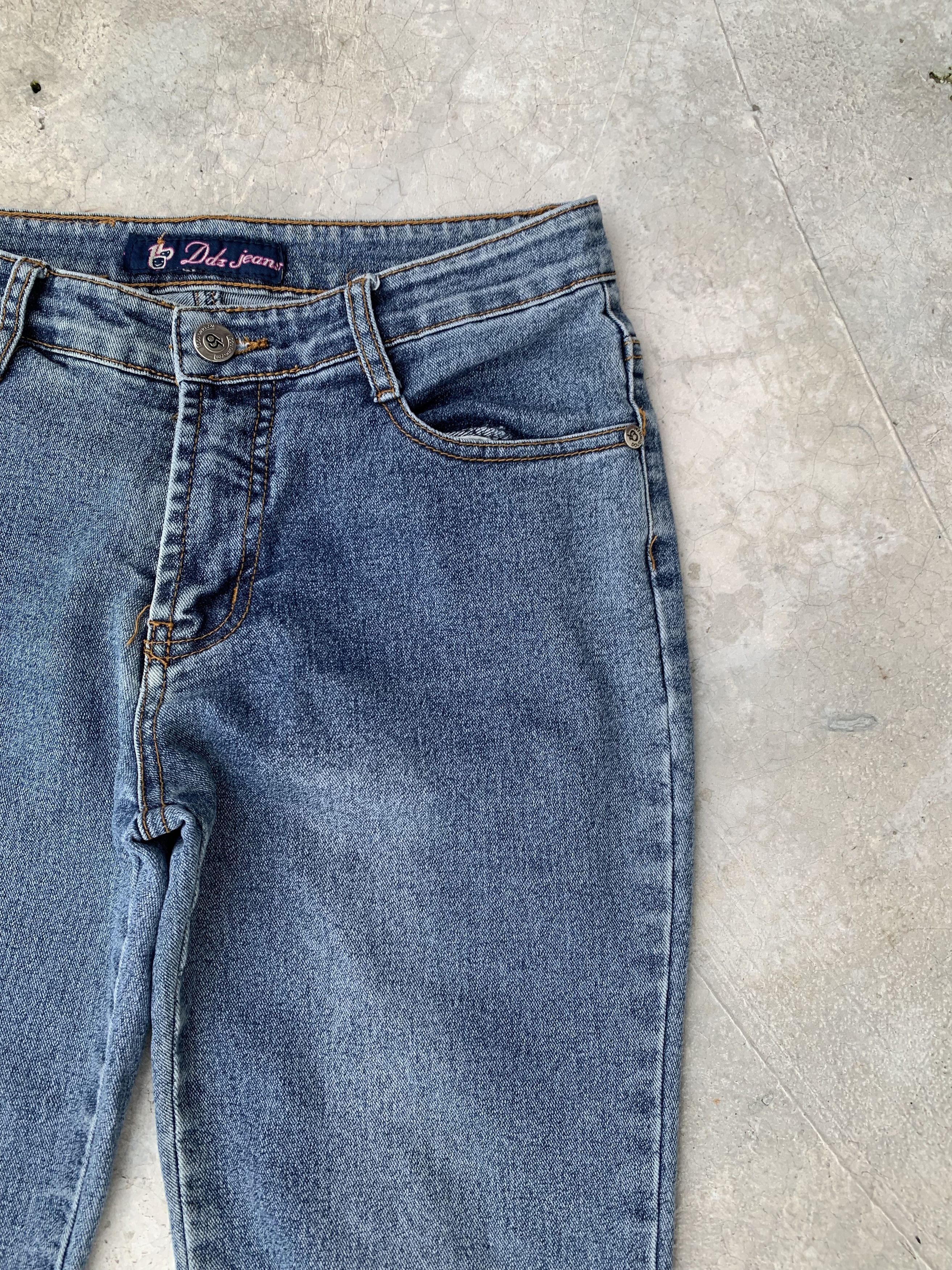 Japanese Brand Vintage DDZ Embroidered Flower Light Denim Jeans Stretchable Size 27" / US 4 / IT 40 - 3 Thumbnail