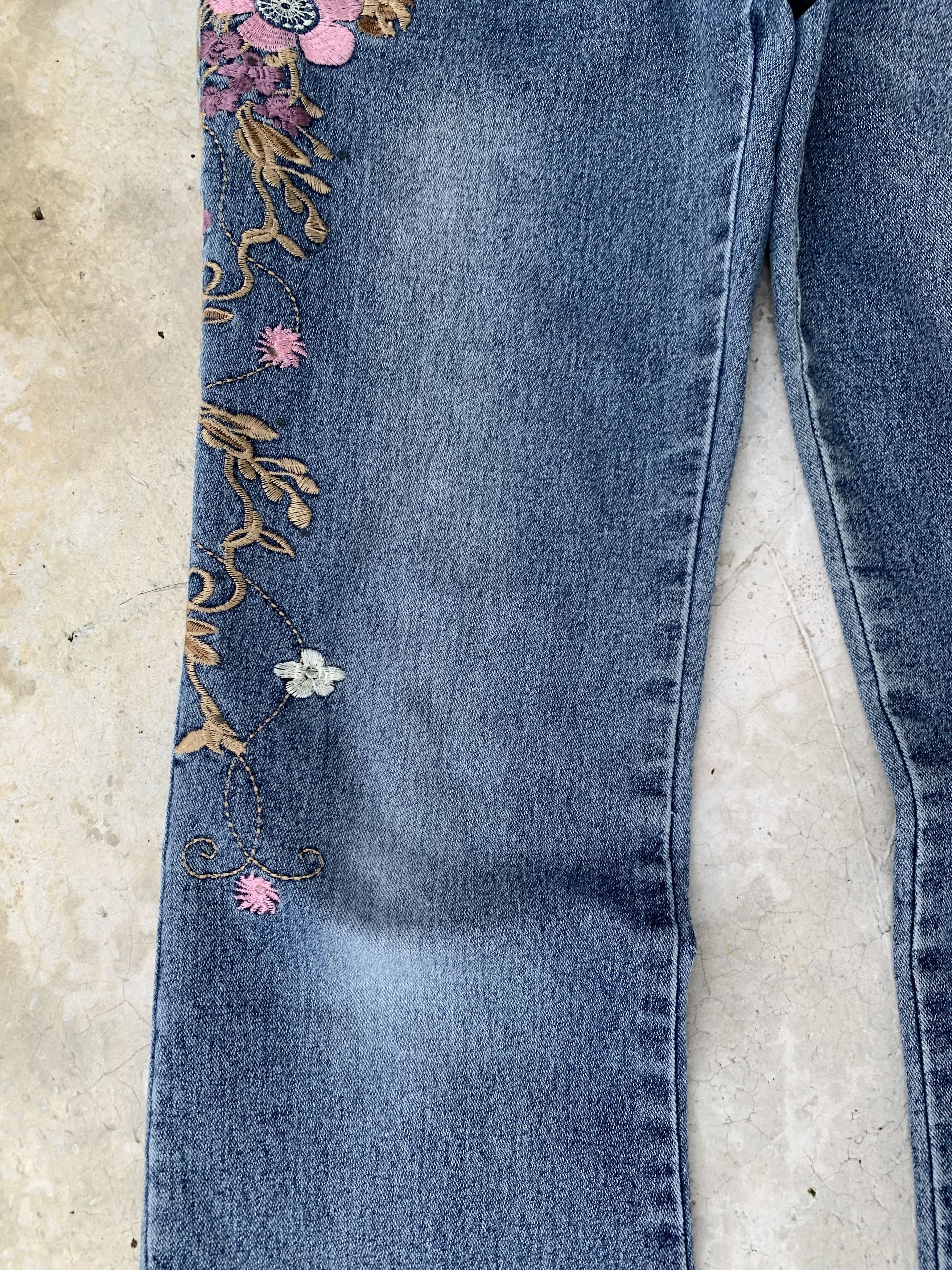 Japanese Brand Vintage DDZ Embroidered Flower Light Denim Jeans Stretchable Size 27" / US 4 / IT 40 - 5 Thumbnail