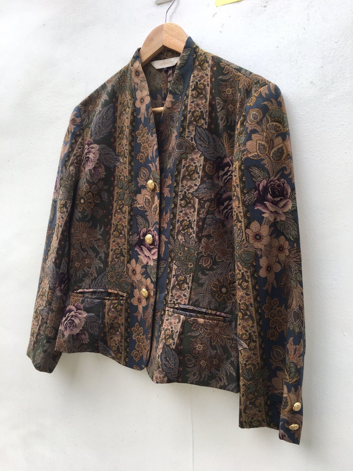 Burberry Burberry Vintage 90s Outerwear Classic Flowery Design Size US S / EU 44-46 / 1 - 3 Thumbnail