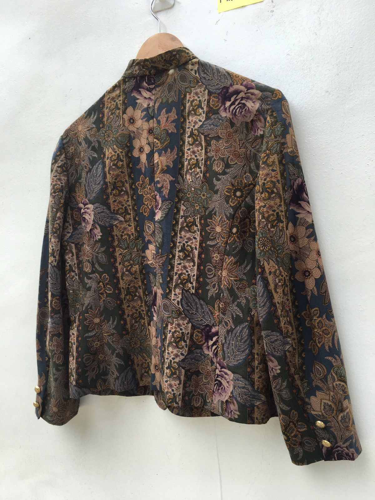Burberry Burberry Vintage 90s Outerwear Classic Flowery Design Size US S / EU 44-46 / 1 - 9 Thumbnail