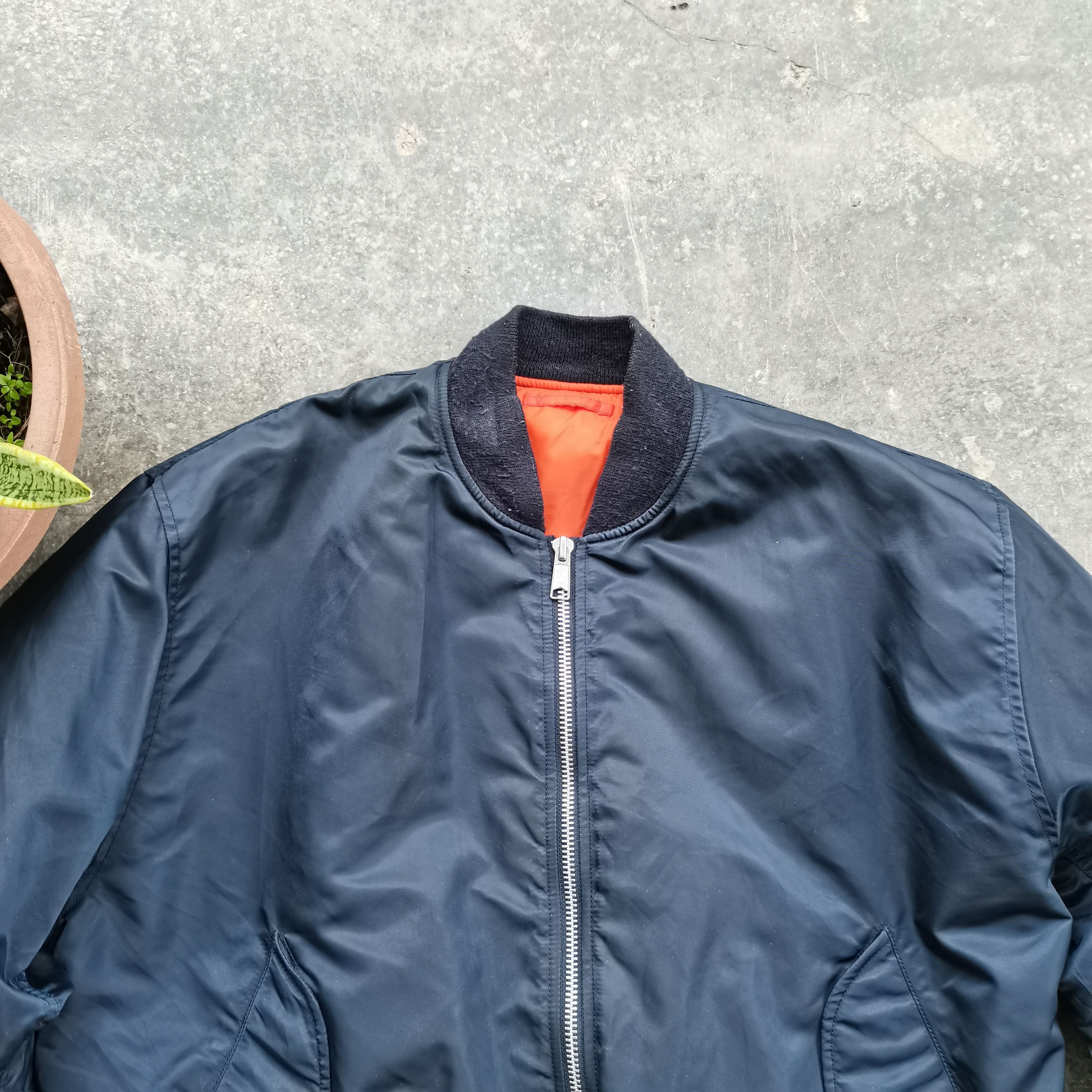 Japanese Brand Archive🔥 Vintage Uniqlo Zipper Up Bomber Jacket Size US L / EU 52-54 / 3 - 4 Thumbnail