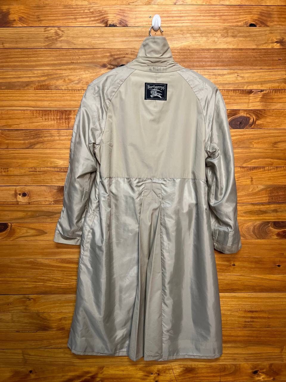 Burberry BURBERRYS’ TRENCH COAT DOUBLE BREAST Size US S / EU 44-46 / 1 - 15 Thumbnail