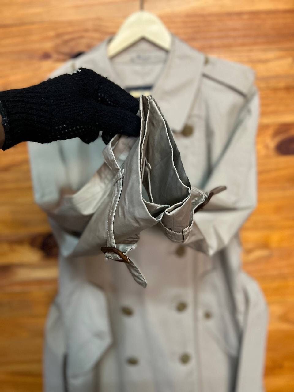 Burberry BURBERRYS’ TRENCH COAT DOUBLE BREAST Size US S / EU 44-46 / 1 - 8 Thumbnail