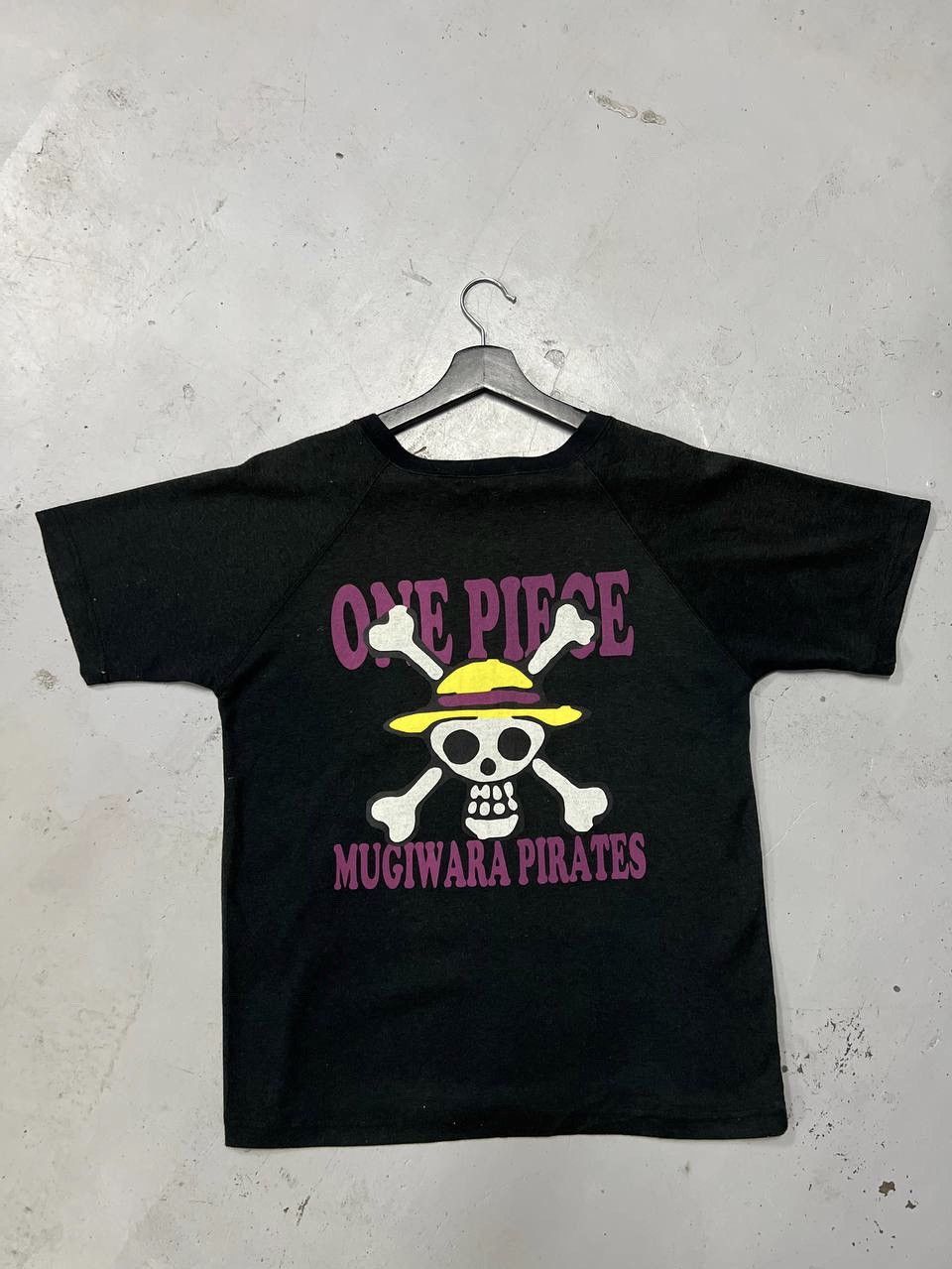 image of Anima x One Piece Vintage One Piece Mugiwara Pirates Tees in Black, Men's (Size Medium)