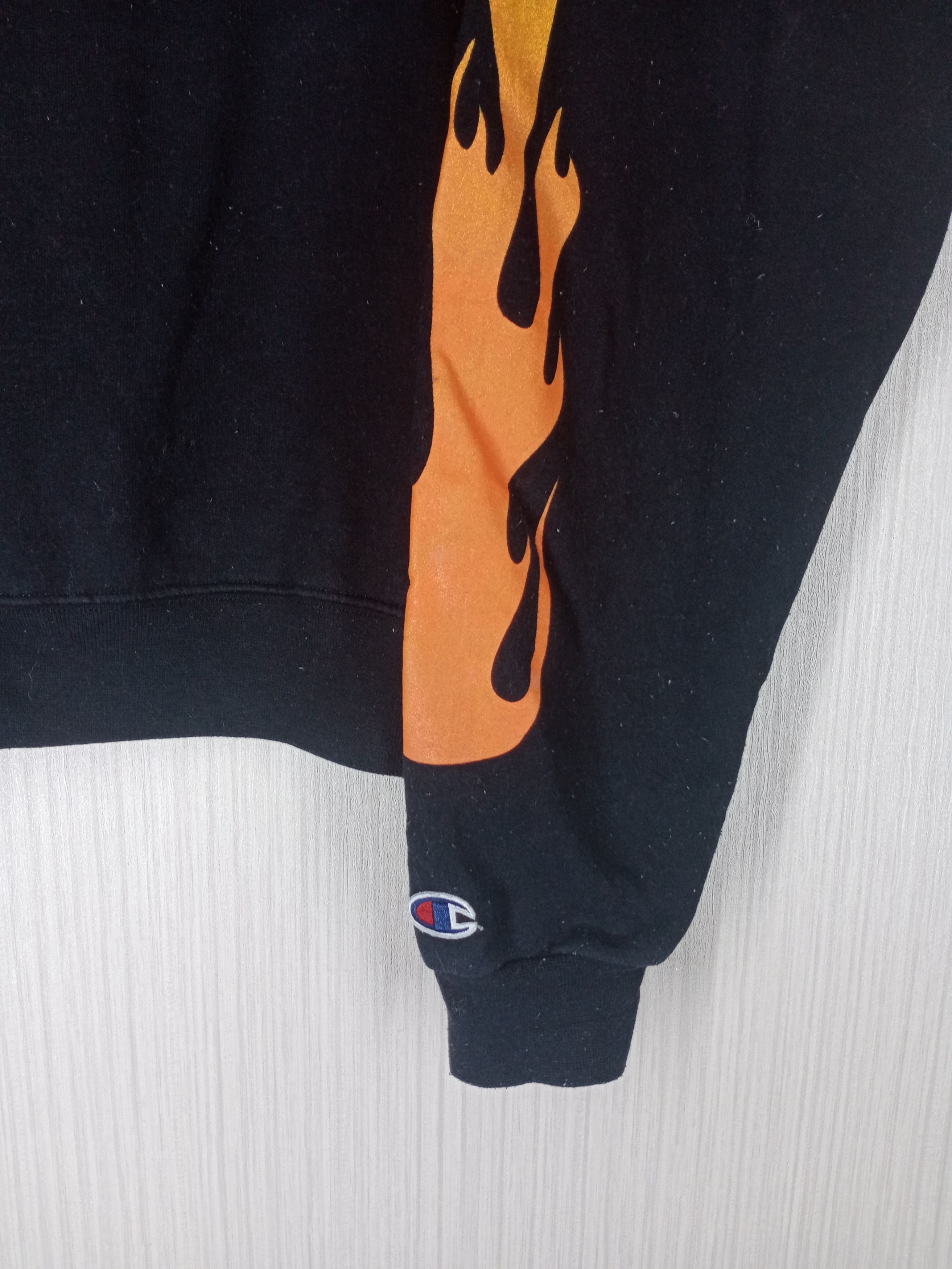 Champion RARE!!! Champion x Kylie Jenner Crewneck Sweatshirt Size US M / EU 48-50 / 2 - 5 Thumbnail