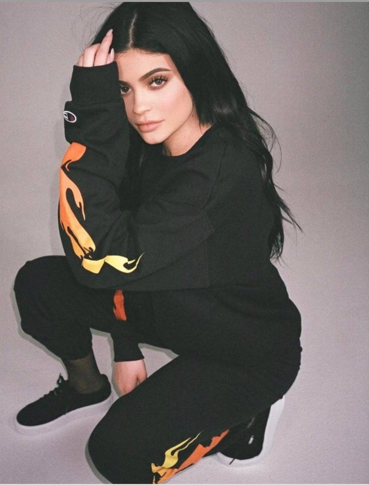 Kylie jenner best sale champion hoodie