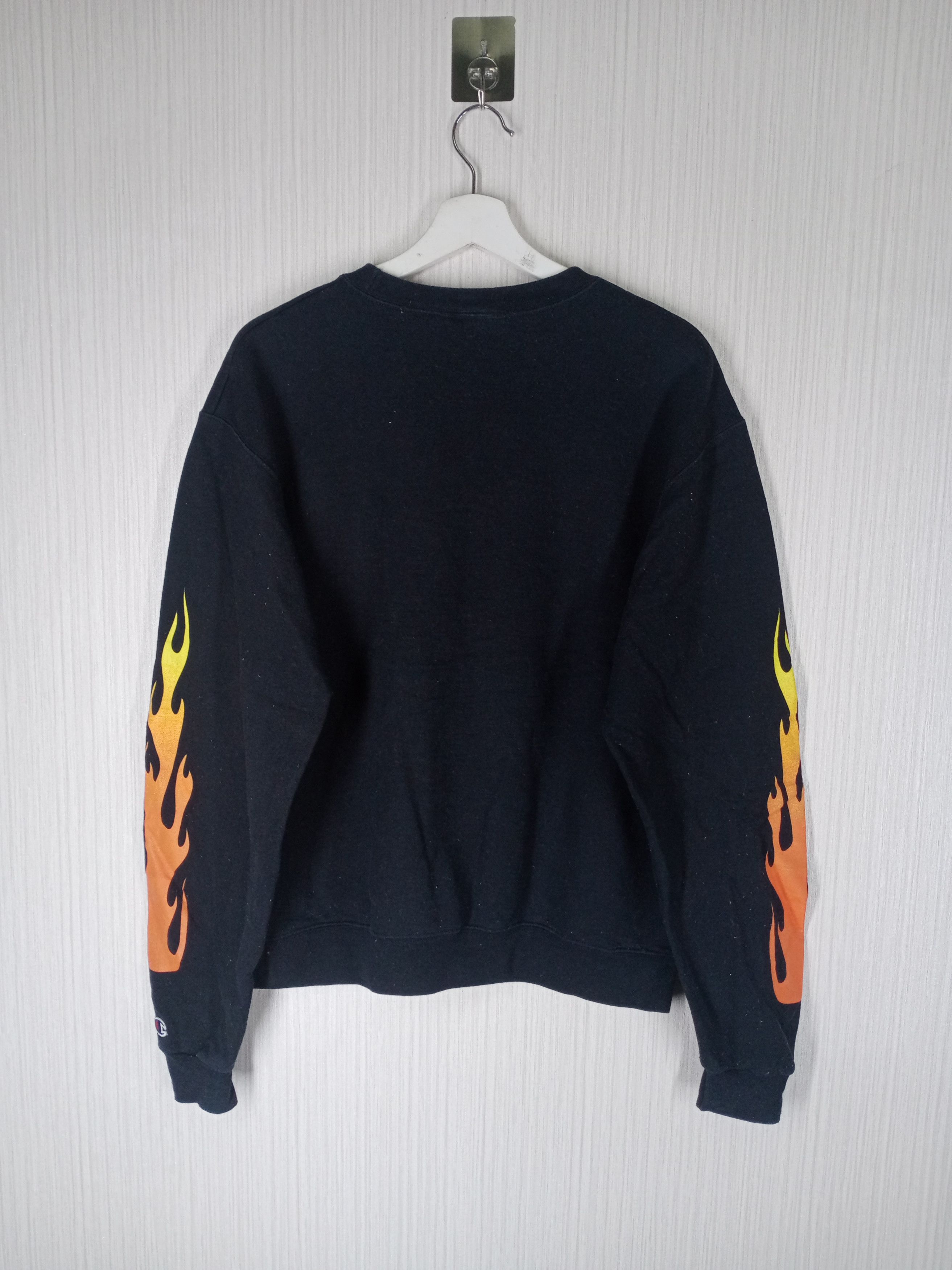 Champion RARE!!! Champion x Kylie Jenner Crewneck Sweatshirt Size US M / EU 48-50 / 2 - 3 Thumbnail