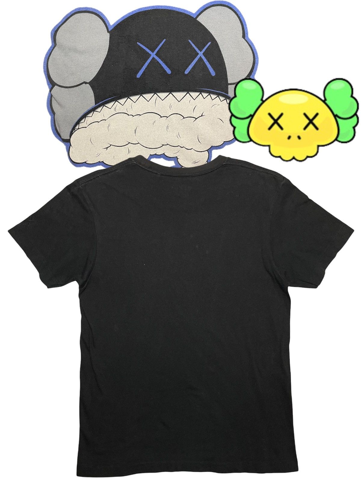 Kaws Vintage Rare Kaws X Uniqlo shirt big logo print ovp Size US S / EU 44-46 / 1 - 2 Thumbnail