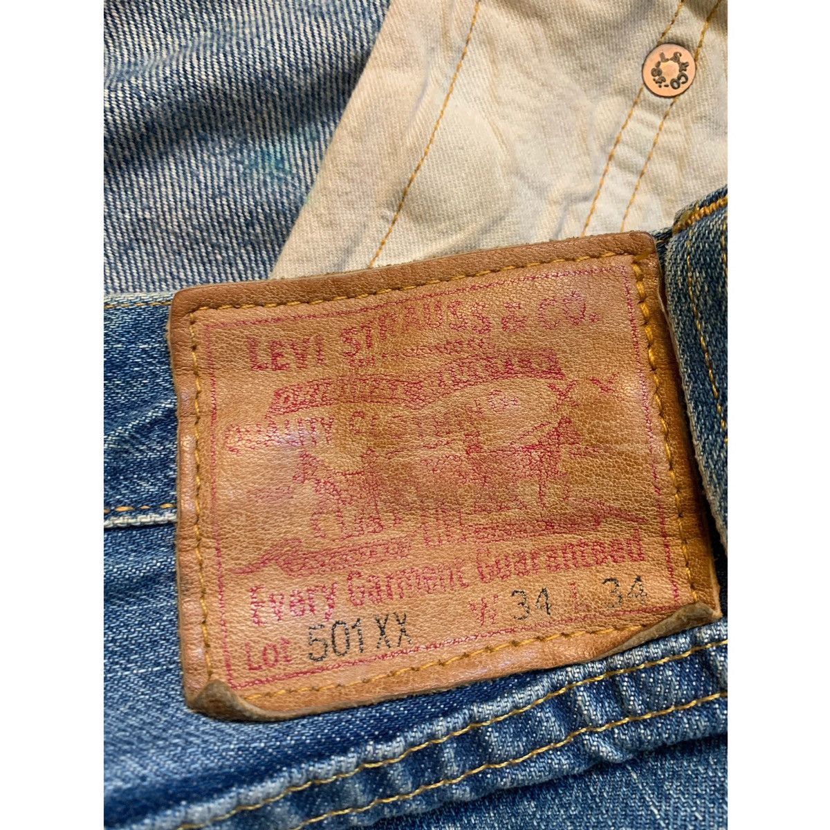 Levi's LEVI’S VINTAGE “1985” 501XX ARCHIVAL MODEL SELVEDGE JEANS Size US 34 / EU 50 - 25 Thumbnail