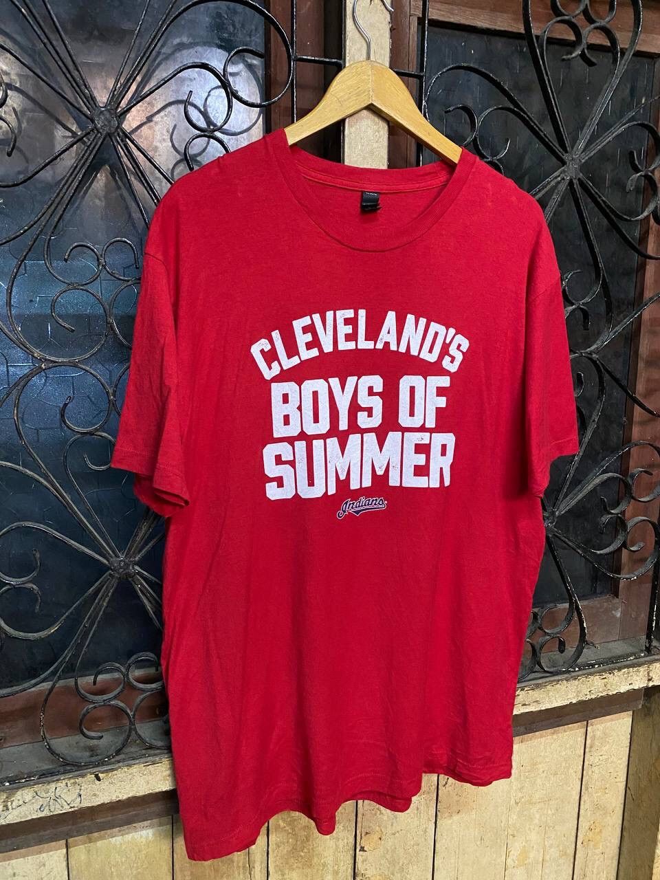 American Apparel CLEVELAND’S INDIANS FOOTBALL TSHIRT Size US XL / EU 56 / 4 - 5 Thumbnail