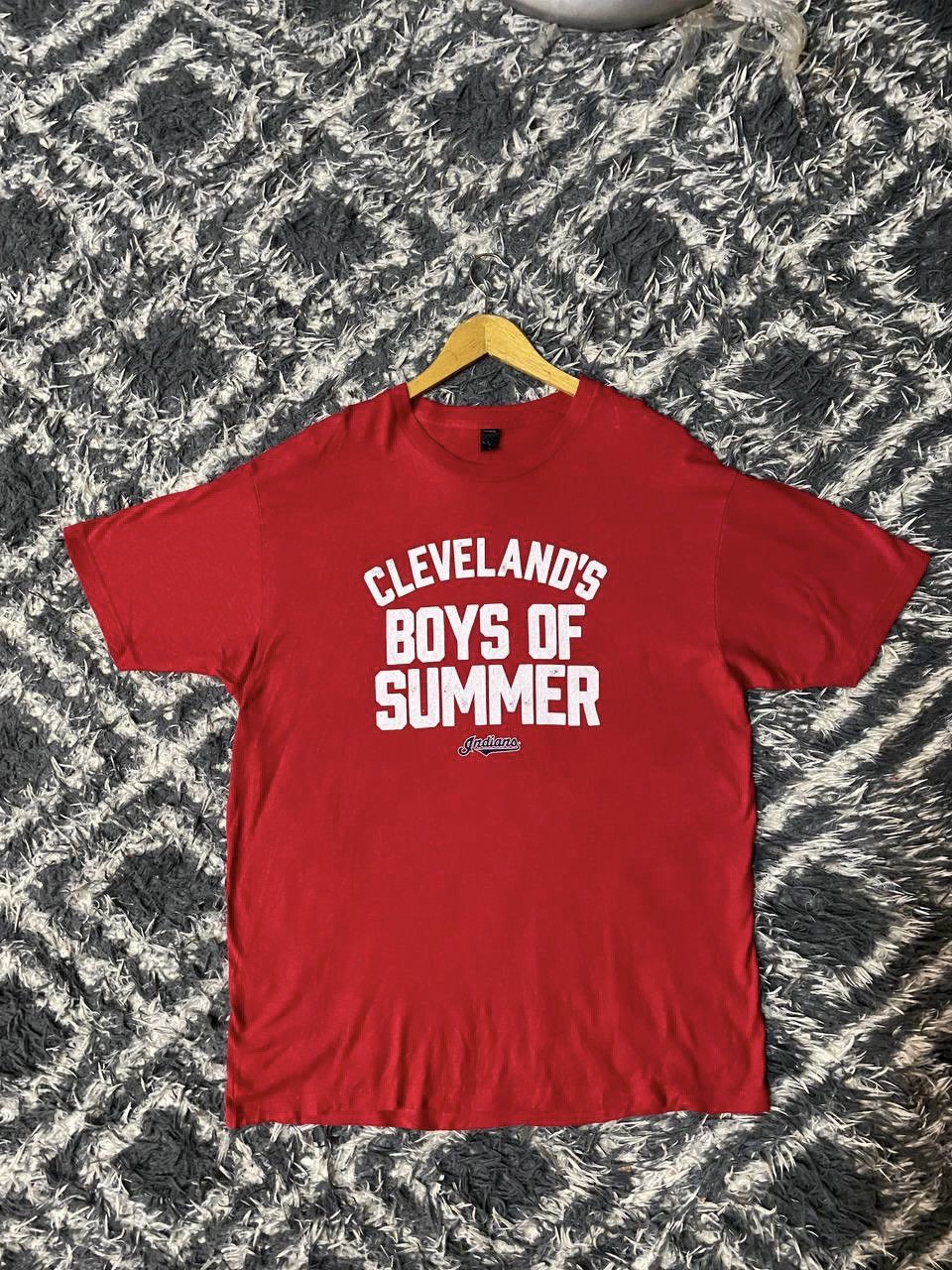 American Apparel CLEVELAND’S INDIANS FOOTBALL TSHIRT Size US XL / EU 56 / 4 - 7 Thumbnail