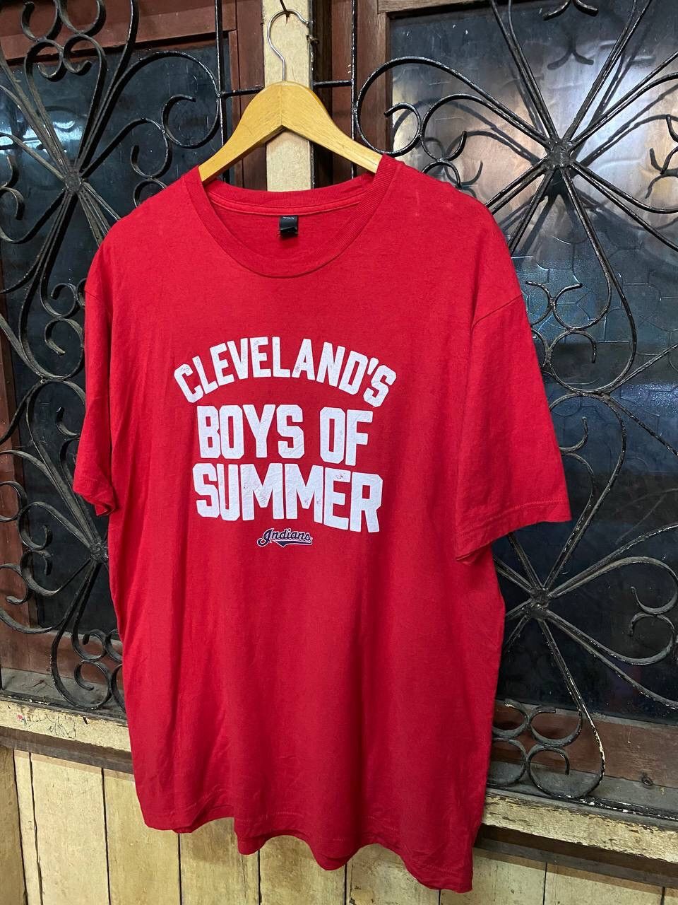 American Apparel CLEVELAND’S INDIANS FOOTBALL TSHIRT Size US XL / EU 56 / 4 - 6 Thumbnail