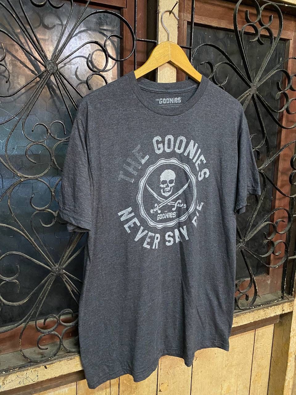 Warner Bros THE GOONIES NEVER SAY DIE TEE Size US L / EU 52-54 / 3 - 4 Thumbnail