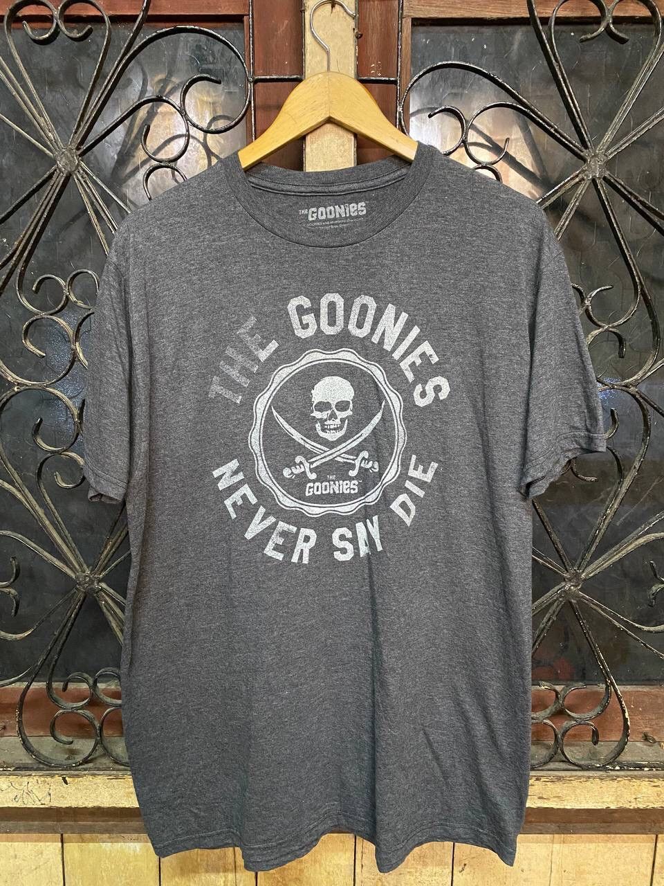Warner Bros THE GOONIES NEVER SAY DIE TEE Size US L / EU 52-54 / 3 - 3 Thumbnail