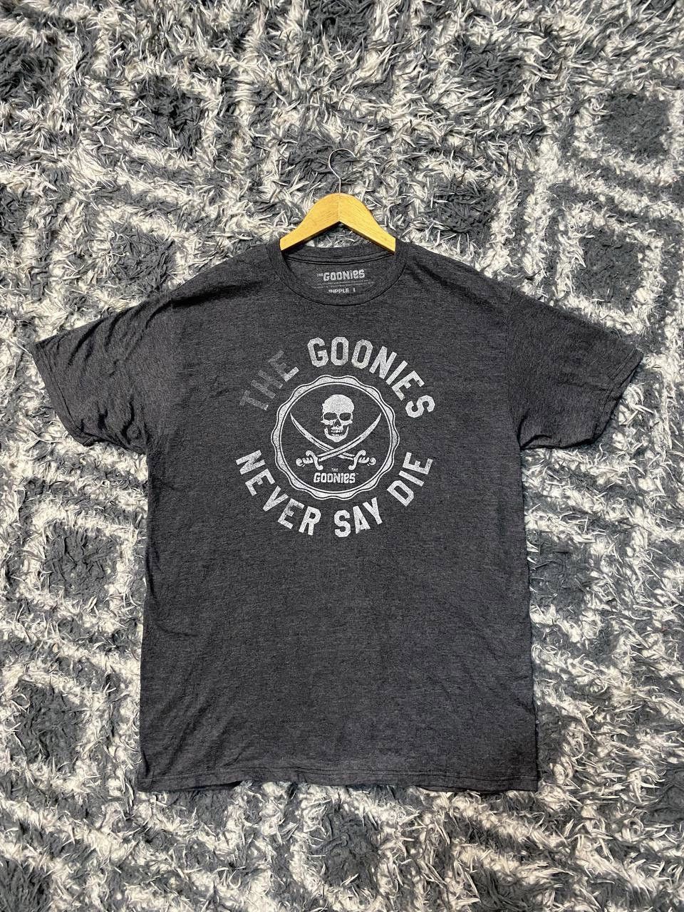 Warner Bros THE GOONIES NEVER SAY DIE TEE Size US L / EU 52-54 / 3 - 6 Thumbnail