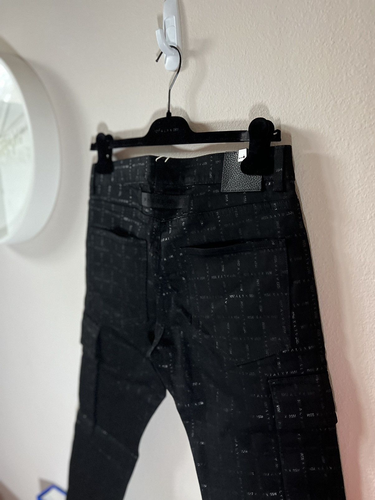 1017 ALYX 9SM 1017 ALYX 9SM Monogram Logo Cargo Pants Size US 30 / EU 46 - 6 Thumbnail