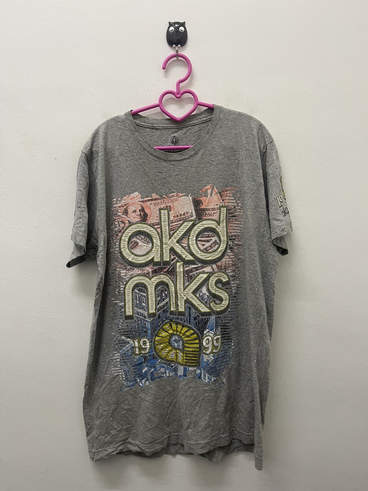 Rare Vintage AKADEMIKS 1999 Spell Out Big Logo Tee