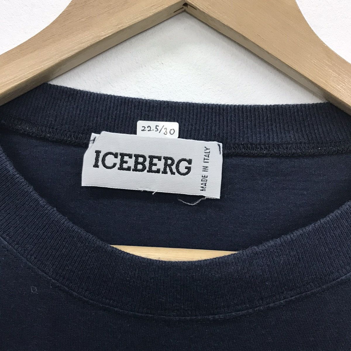 Iceberg Rare iceberg small logo embroidery men tshirt Size US L / EU 52-54 / 3 - 9 Thumbnail