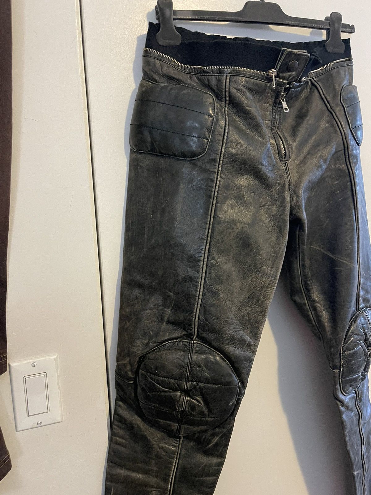 Jean Paul Gaultier Jean Paul Gaultier moto padded hip knee pad leather pants Size 30" / US 8 / IT 44 - 4 Thumbnail