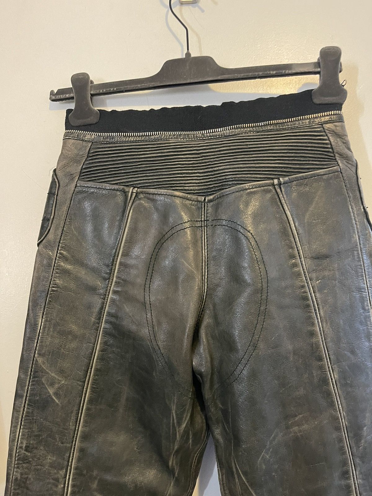 Jean Paul Gaultier Jean Paul Gaultier moto padded hip knee pad leather pants Size 30" / US 8 / IT 44 - 6 Thumbnail