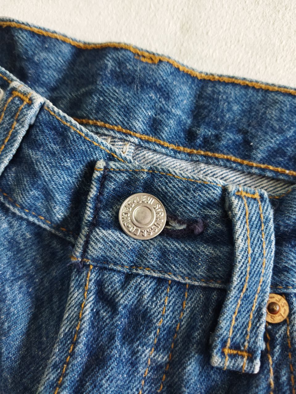 Levi's Vintage Clothing Vintage Levi's 501 Jeans Size US 32 / EU 48 - 12 Thumbnail
