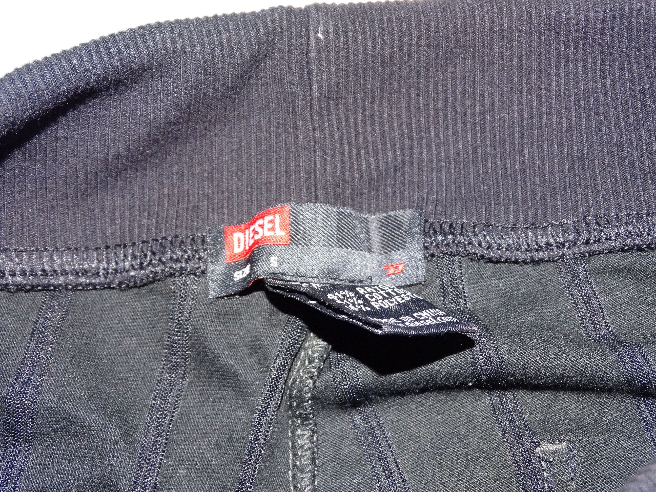 Diesel × Diesel Black Gold H7 diesel jogger cropped pant women w26 plisse stripes Size 26" / US 2 / IT 38 - 7 Thumbnail