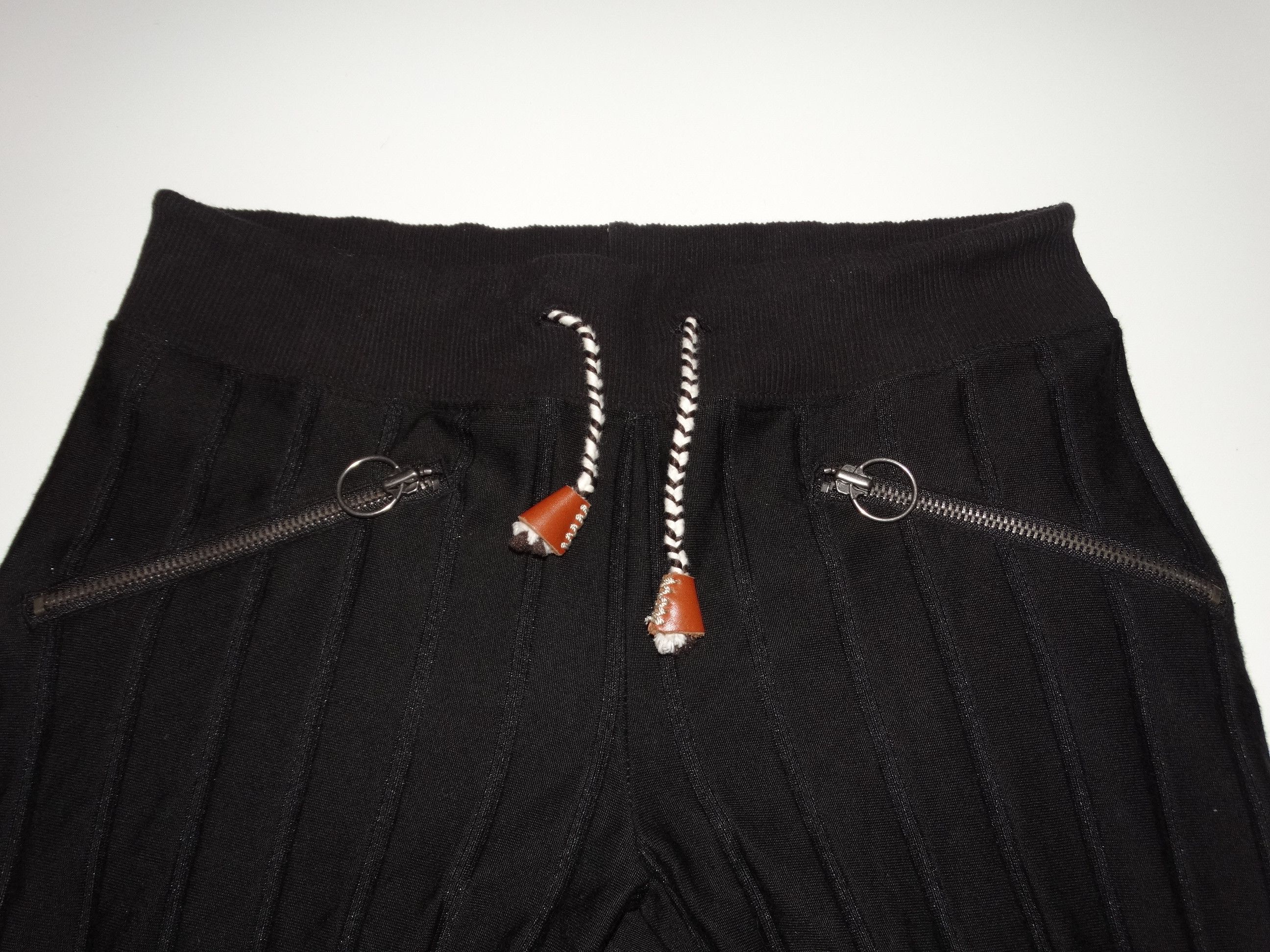 Diesel × Diesel Black Gold H7 diesel jogger cropped pant women w26 plisse stripes Size 26" / US 2 / IT 38 - 16 Thumbnail