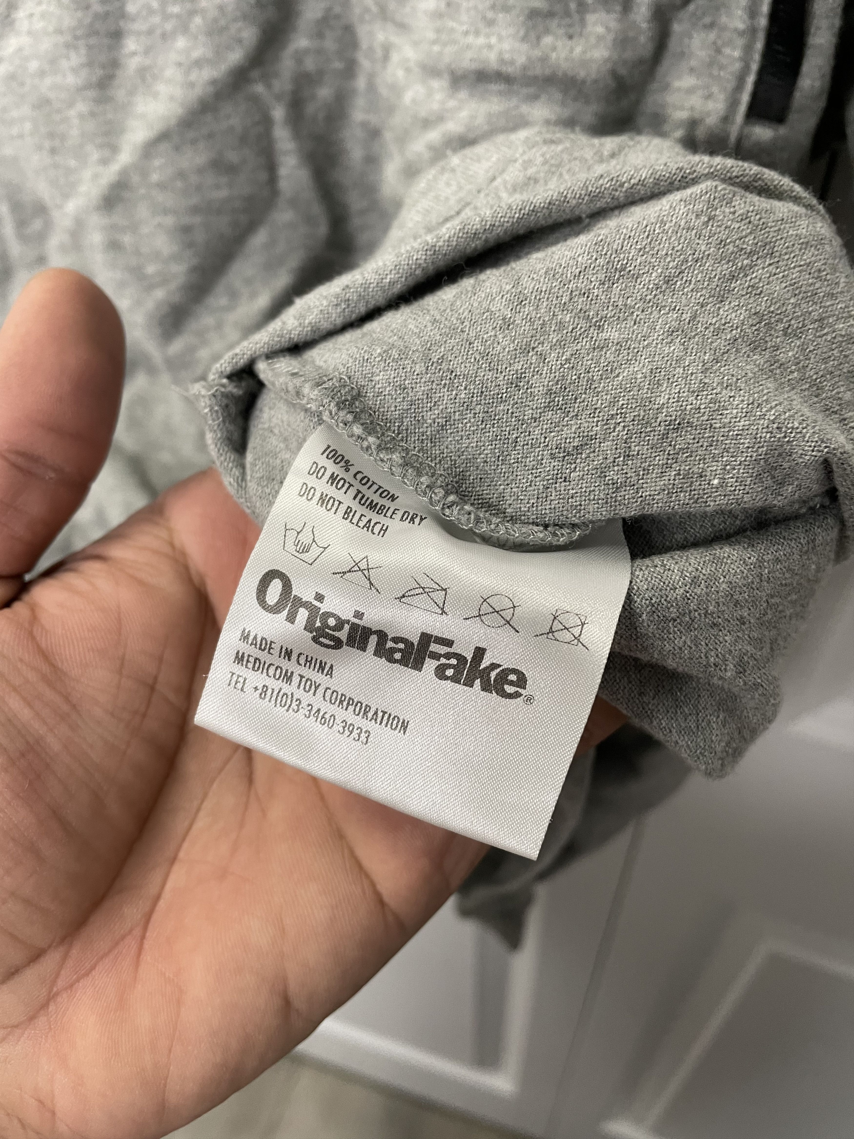 Kaws Original Fake Kaws Clock Tee Size US M / EU 48-50 / 2 - 7 Thumbnail