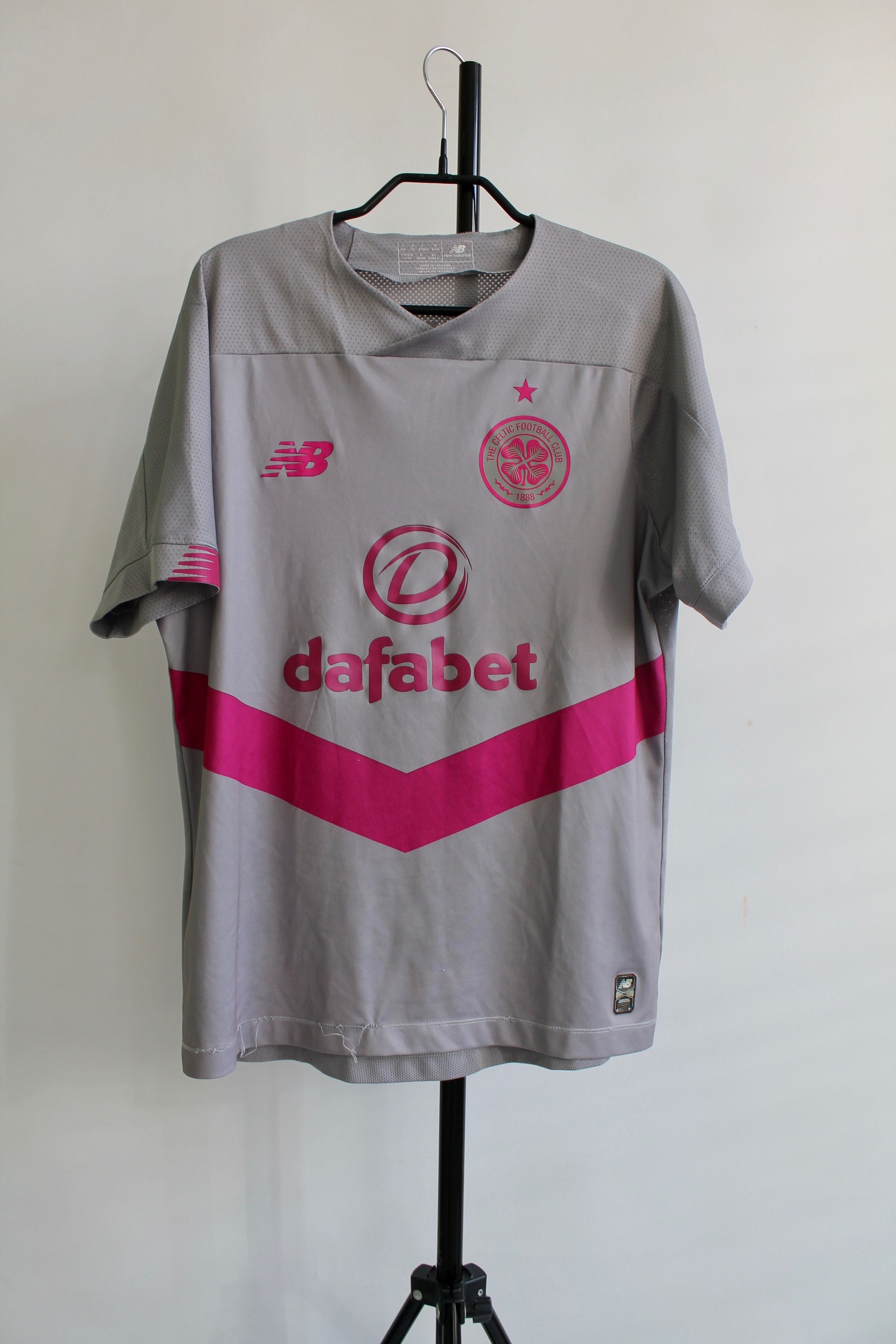 New Balance 2019 / 2020 Celtic third Kit Soccer jersey Shirt Football Size US S / EU 44-46 / 1 - 1 Thumbnail