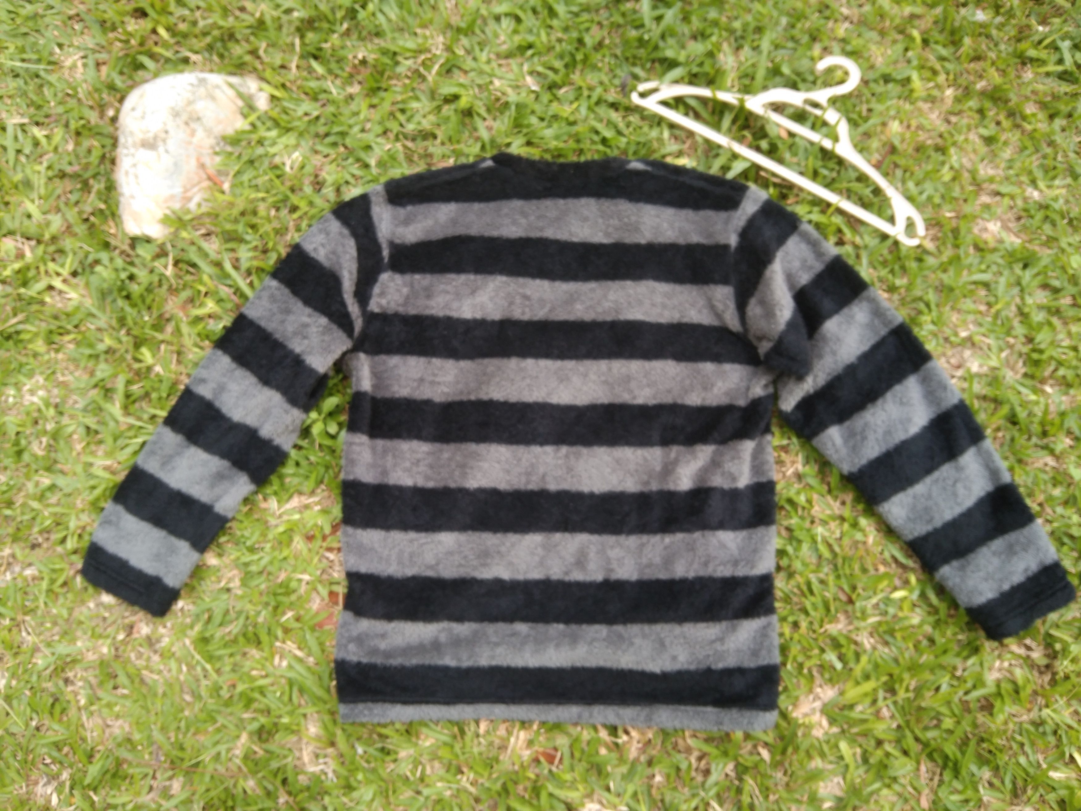 Disney × Uniqlo MICKEY MOUSE FAUX FUR LONG-SLEEVED T-SHIRT Size US M / EU 48-50 / 2 - 2 Thumbnail