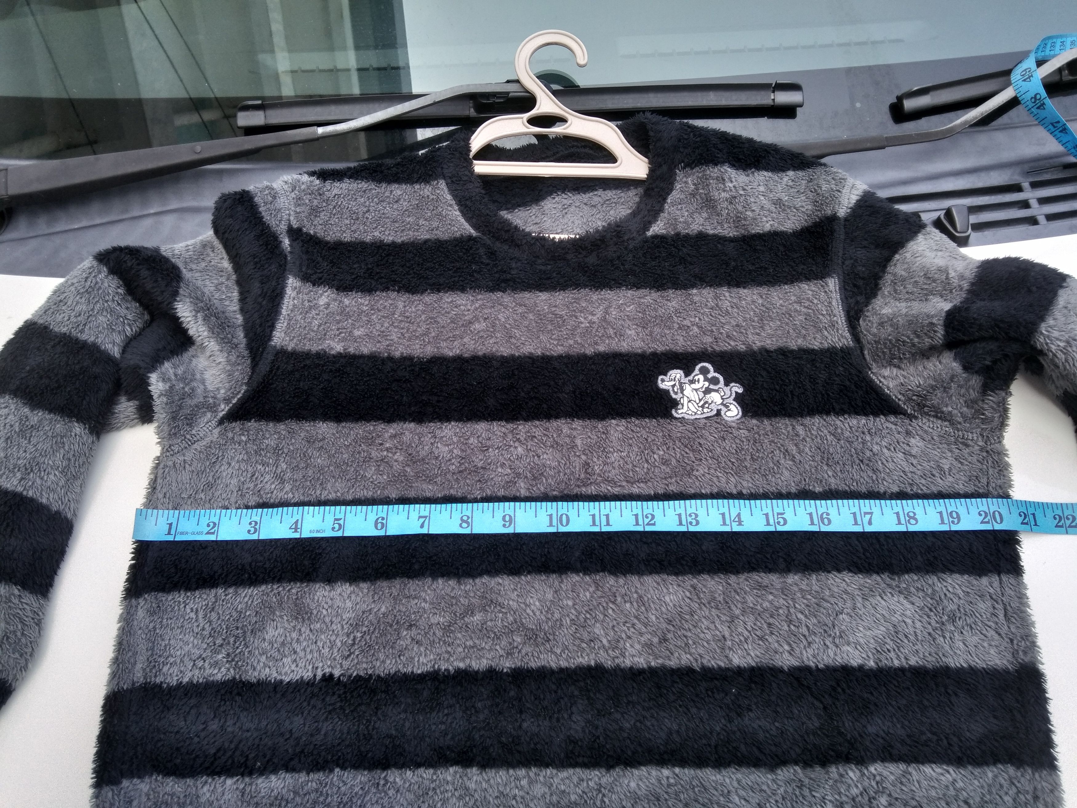Disney × Uniqlo MICKEY MOUSE FAUX FUR LONG-SLEEVED T-SHIRT Size US M / EU 48-50 / 2 - 3 Thumbnail